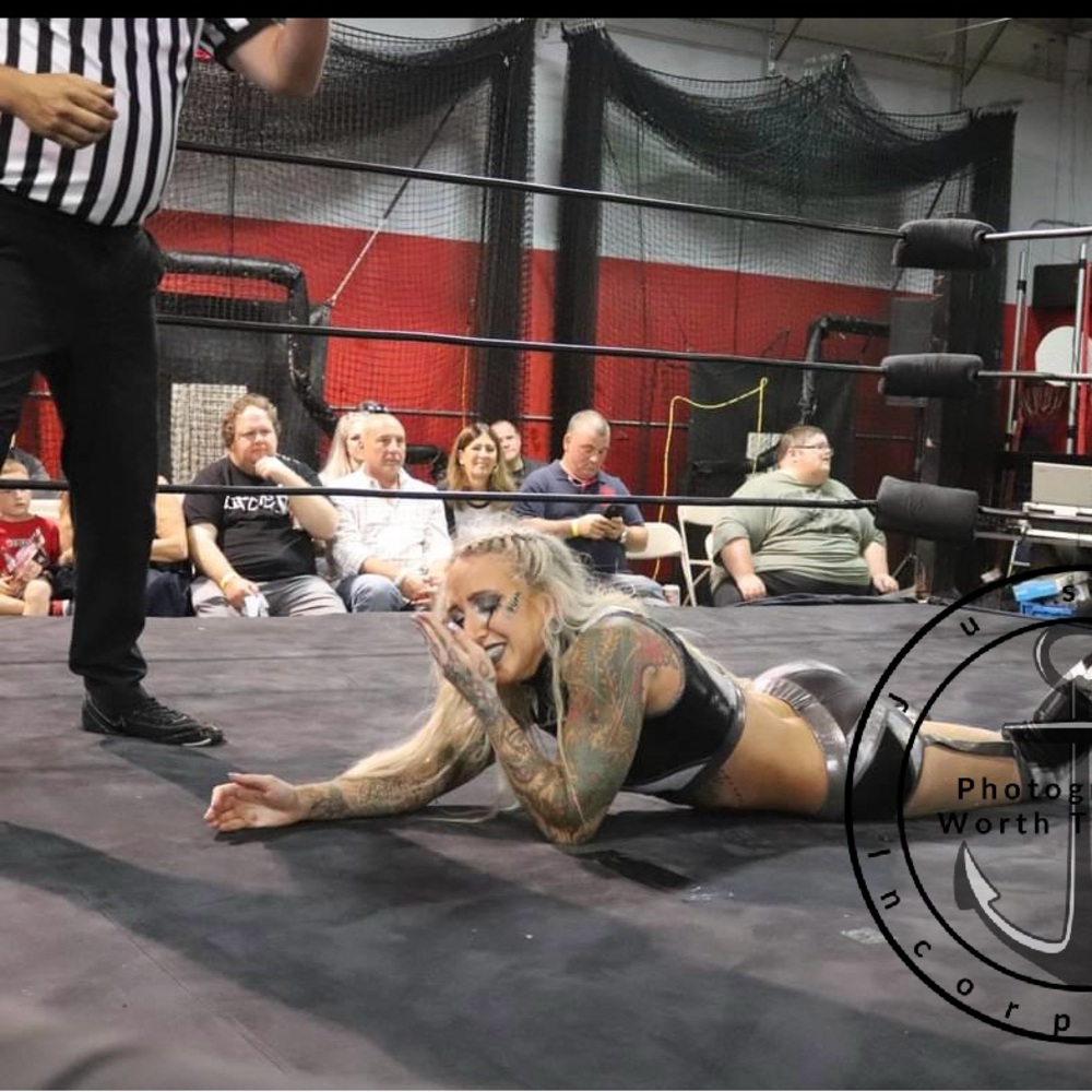 Steele the female wrestler photography